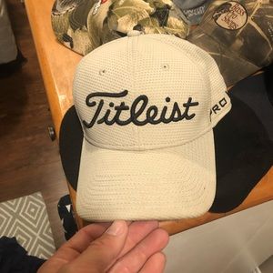 Titelest hat
